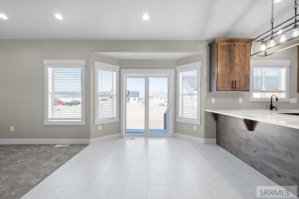 Image 6 of property listing at 1649 Palm Springs Drive, Idaho Falls, ID 83404