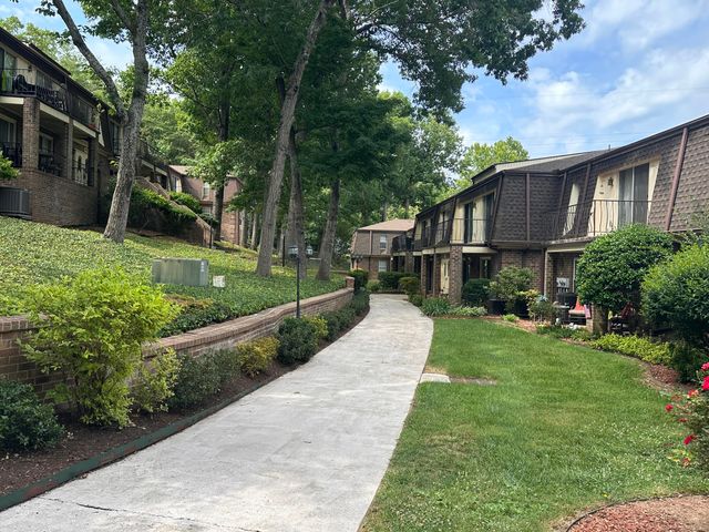 3406 Kim CT APT B24, Roanoke, VA 24018