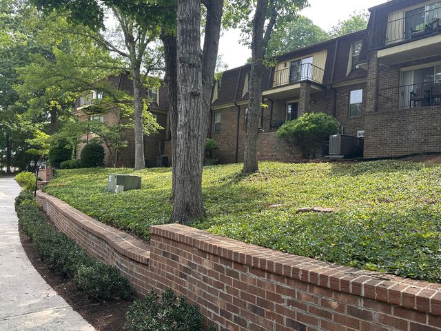 3406 Kim CT APT B24, Roanoke, VA 24018