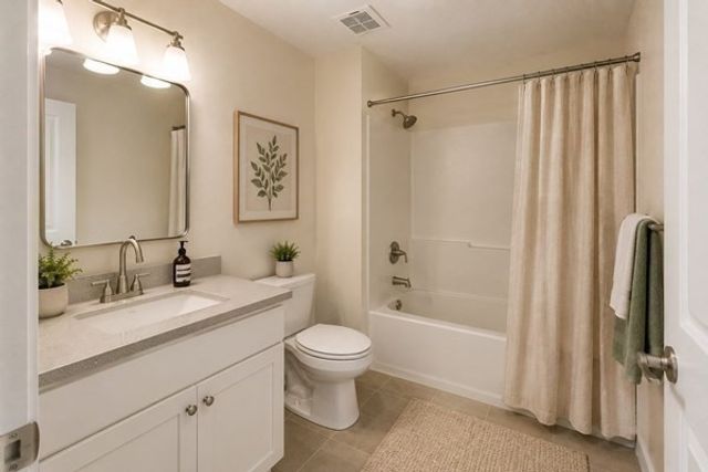 50-56 Broadlawn Park 414, Boston, MA 02467