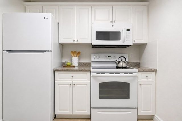 50-56 Broadlawn Park 414, Boston, MA 02467