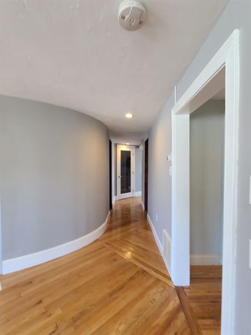 6 Francis Street, Hampton, NH 03842