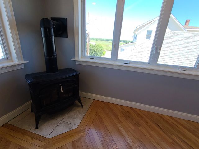 6 Francis Street, Hampton, NH 03842