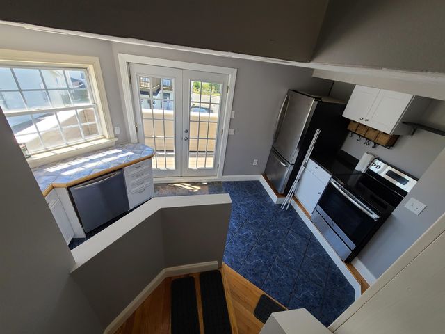 6 Francis Street, Hampton, NH 03842