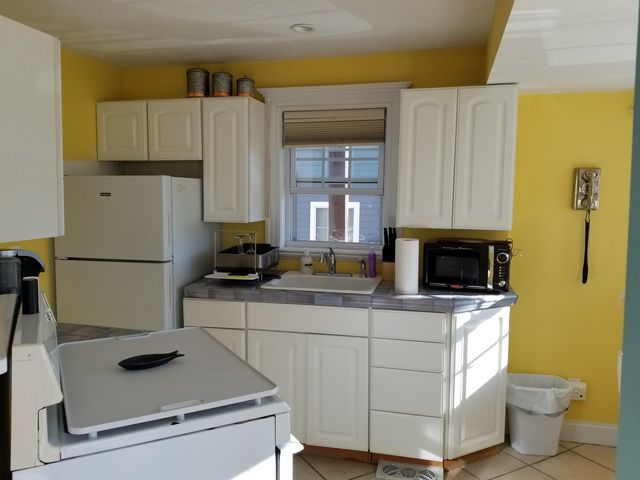 6 Francis Street, Hampton, NH 03842