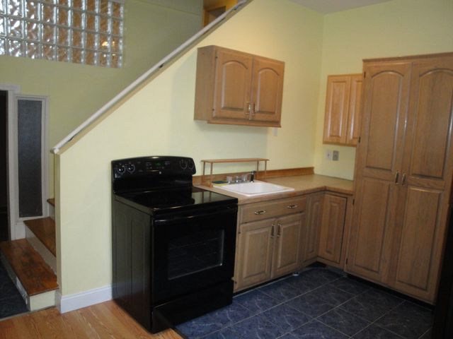 6 Francis Street, Hampton, NH 03842