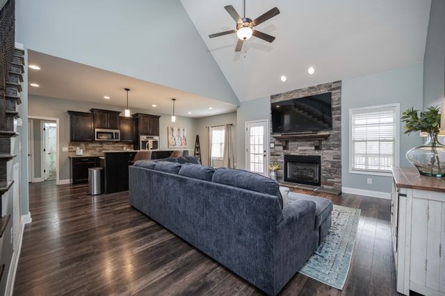 204 Bluebriar Trace, Clarksville, TN 37043