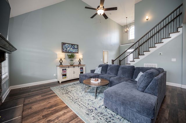 204 Bluebriar Trace, Clarksville, TN 37043