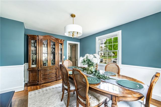 75 Knotty Oak Road, Coventry, RI 02816