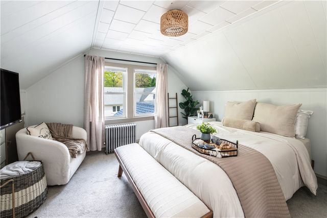 75 Knotty Oak Road, Coventry, RI 02816