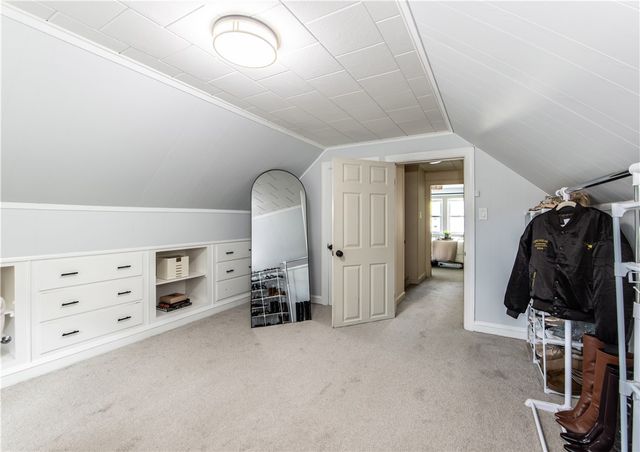 75 Knotty Oak Road, Coventry, RI 02816