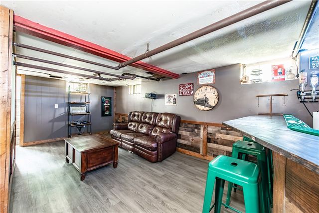 75 Knotty Oak Road, Coventry, RI 02816