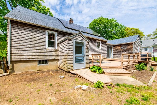 75 Knotty Oak Road, Coventry, RI 02816