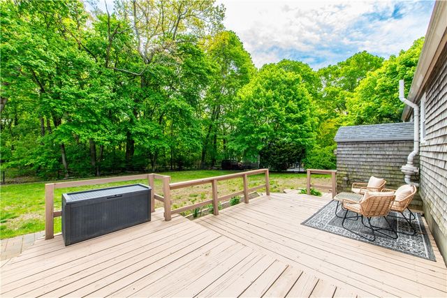 75 Knotty Oak Road, Coventry, RI 02816