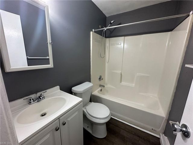7446 Fenner St Apt 1, Norfolk, VA 23505