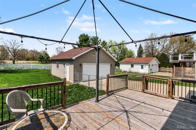920 Meadowlark Lane, Howell, MI 48843