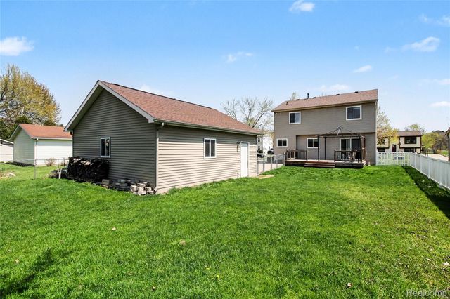 920 Meadowlark Lane, Howell, MI 48843