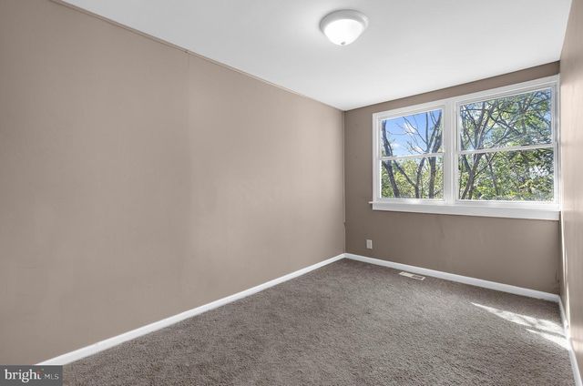 319 BIGLEY AVE, Baltimore, MD 21227