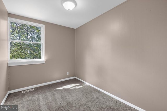 319 BIGLEY AVE, Baltimore, MD 21227