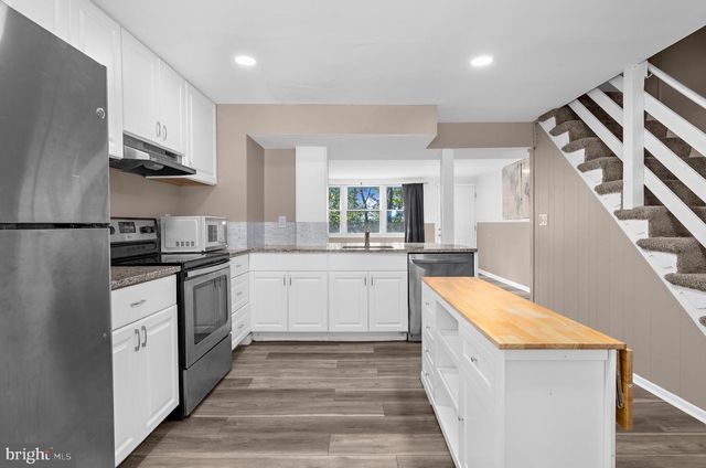 319 BIGLEY AVE, Baltimore, MD 21227