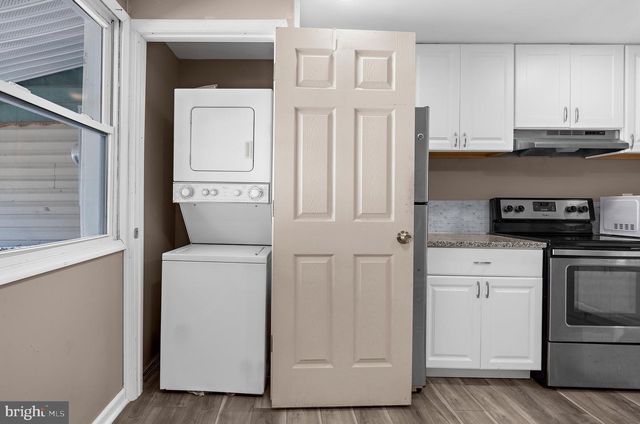 319 BIGLEY AVE, Baltimore, MD 21227