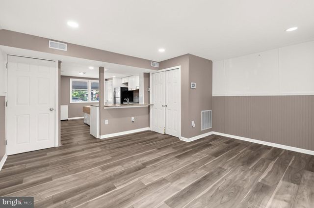 319 BIGLEY AVE, Baltimore, MD 21227