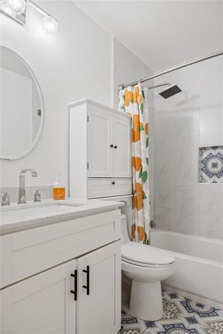 8605 Putnam DR 202, Austin, TX 78757