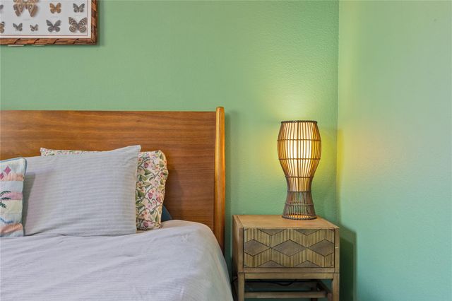8605 Putnam DR 202, Austin, TX 78757