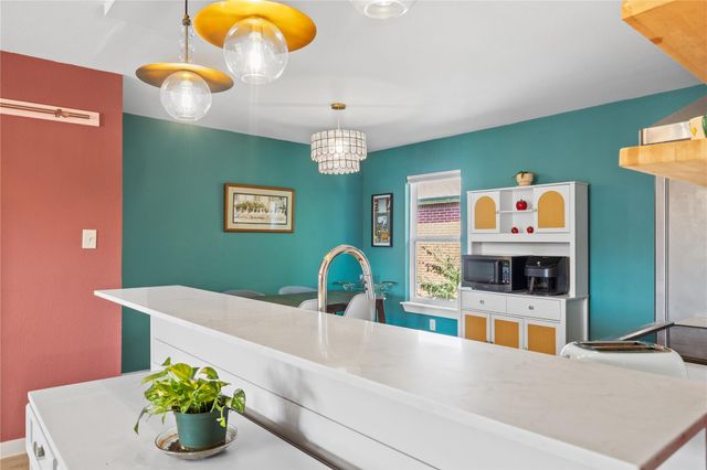 8605 Putnam DR 202, Austin, TX 78757