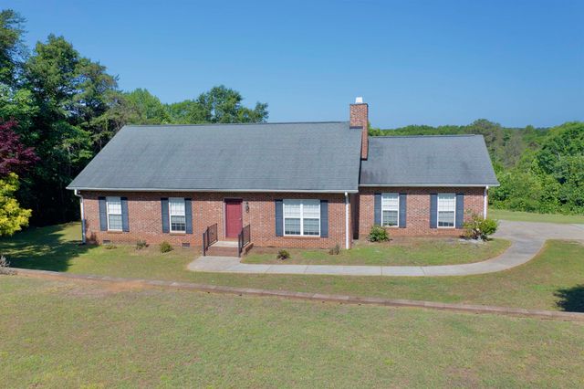 396 Will Landrum Rd, Chesnee, SC 29323