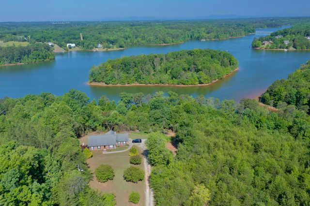 396 Will Landrum Rd, Chesnee, SC 29323