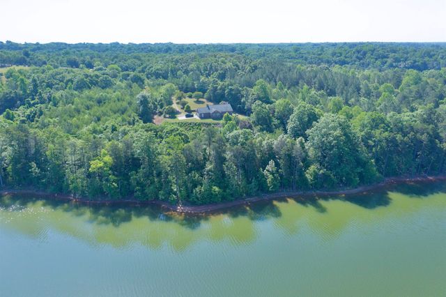 396 Will Landrum Rd, Chesnee, SC 29323