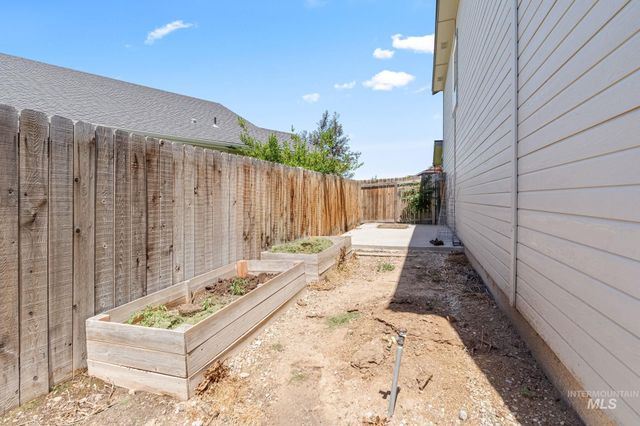 1807 W Lava Ave., Nampa, ID 83651