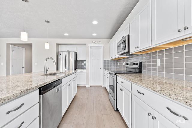 1807 W Lava Ave., Nampa, ID 83651