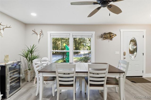 329 NE 10th Street, Crystal River, FL 34428