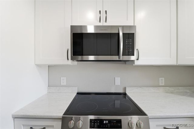 329 NE 10th Street, Crystal River, FL 34428