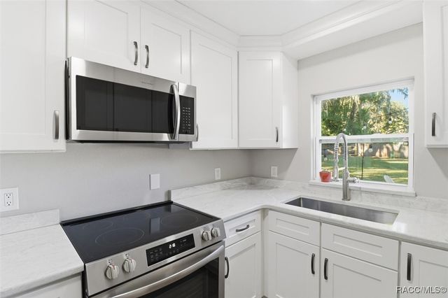 329 NE 10th Street, Crystal River, FL 34428