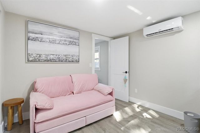 329 NE 10th Street, Crystal River, FL 34428