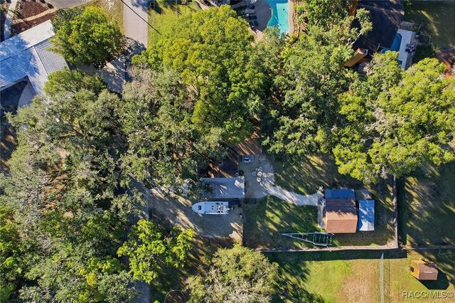 329 NE 10th Street, Crystal River, FL 34428