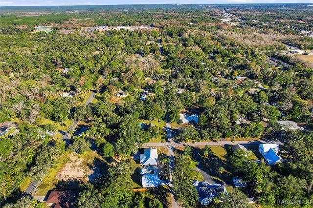 329 NE 10th Street, Crystal River, FL 34428