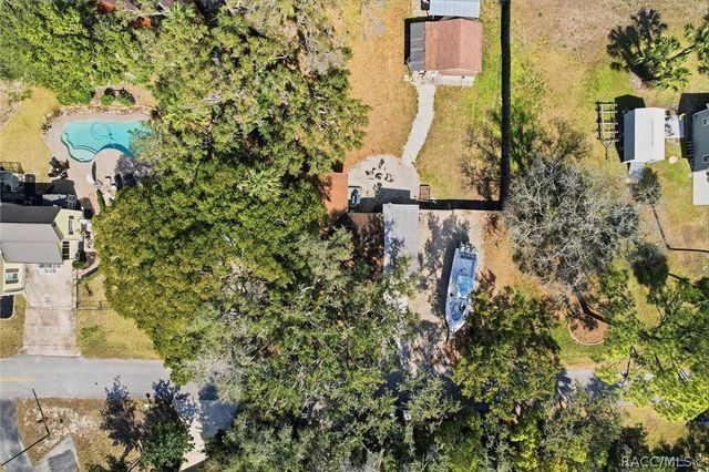 329 NE 10th Street, Crystal River, FL 34428