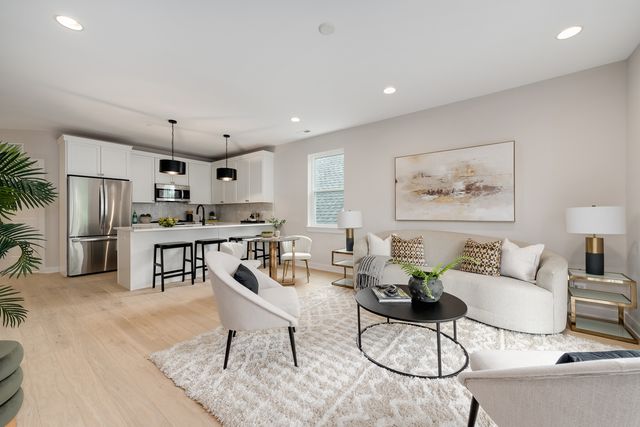 1631 N Lawndale Avenue 2N, Chicago, IL 60647