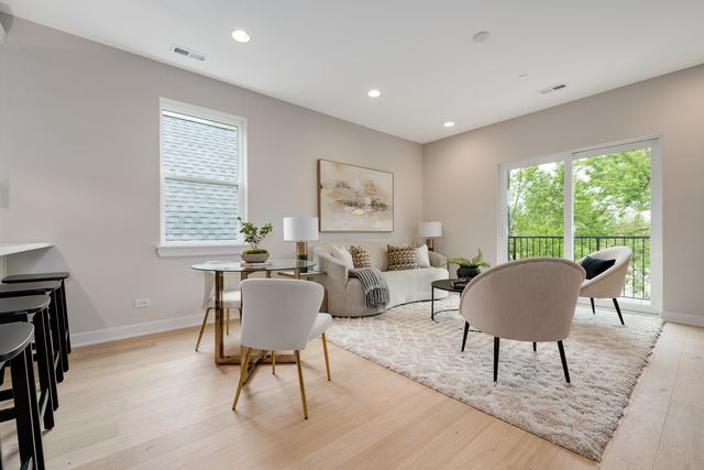 1631 N Lawndale Avenue 2N, Chicago, IL 60647