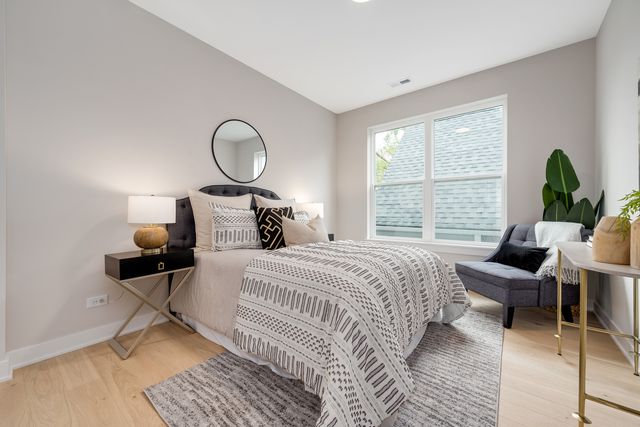 1631 N Lawndale Avenue 2N, Chicago, IL 60647