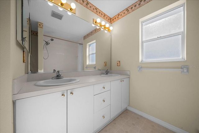 1102 NE 21ST TERRACE, Ocala, FL 34470