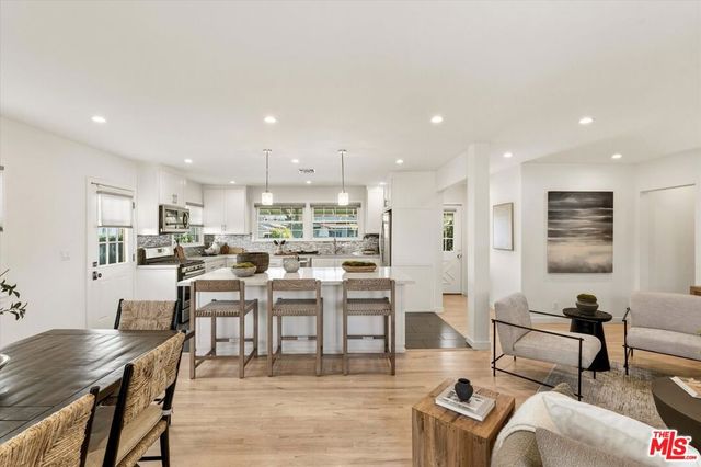 7667 Chisholm Avenue, Van Nuys, CA 91406