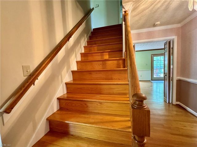 3 Katies CIR, Newport News, VA 23606