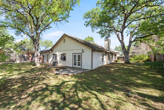 858 Supreme Ct, Auburn, CA 95603