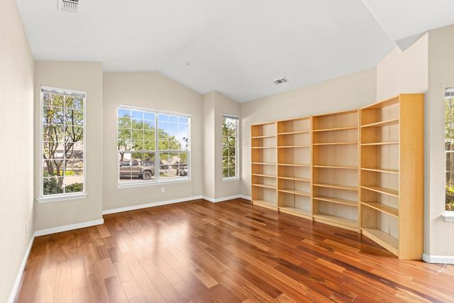 858 Supreme Ct, Auburn, CA 95603