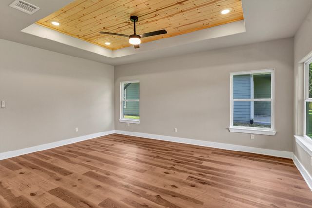 809 Branding Iron Trail, Granbury, TX 76049